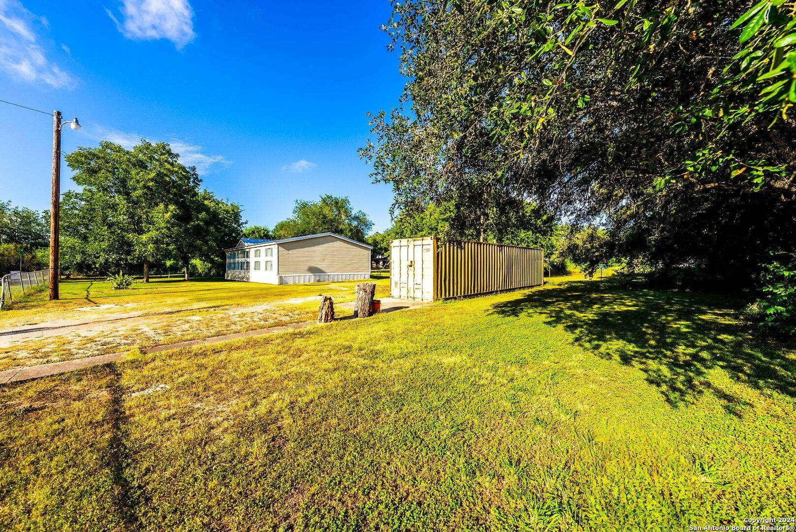 Kenedy, TX 78119,522 4th