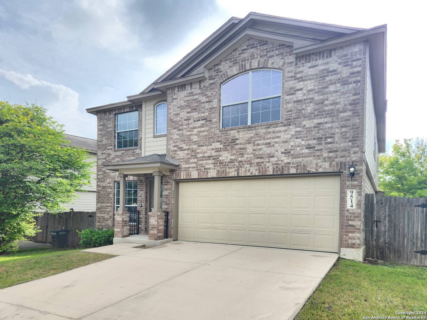 San Antonio, TX 78245,9514 Rainbow Creek