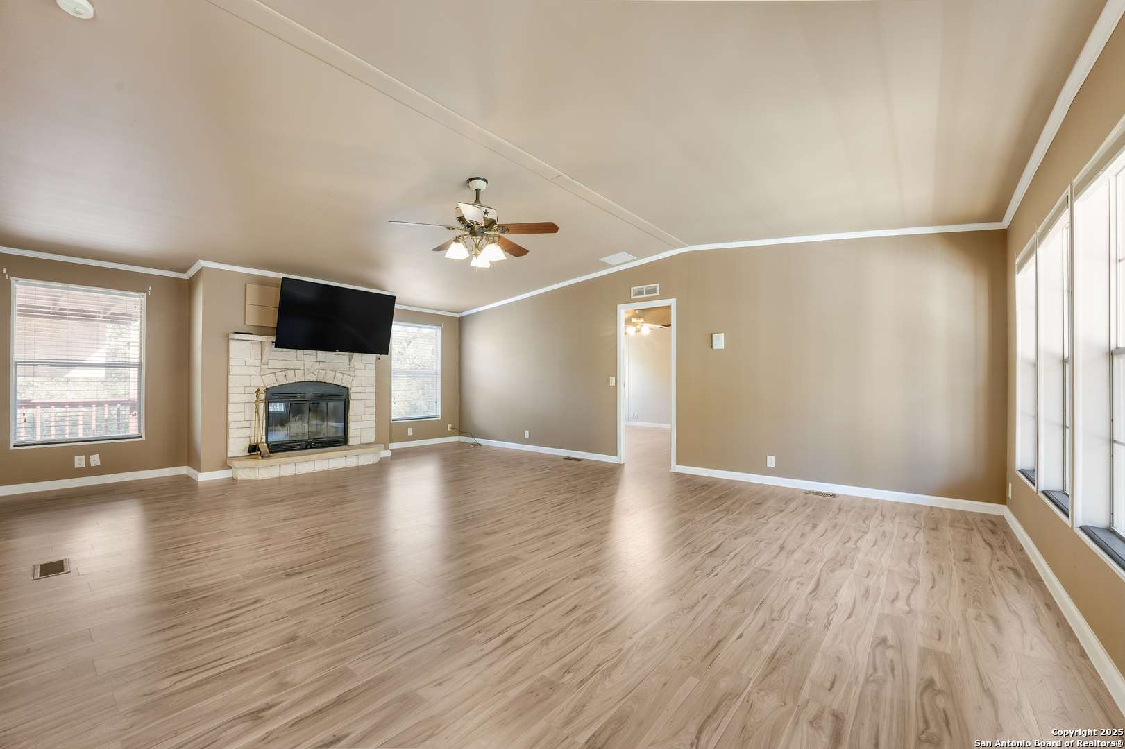 Canyon Lake, TX 78133-3718,5715 CHIMNEY ROCK