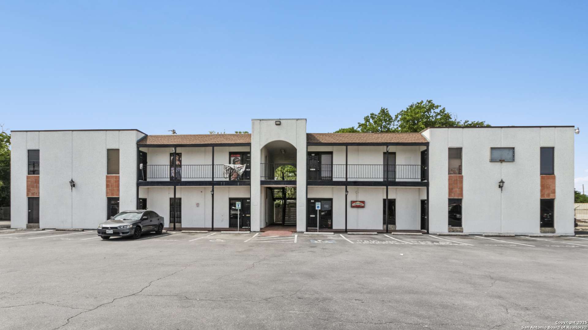 San Antonio, TX 78218-2043,4444 Walzem Rd UNIT 204