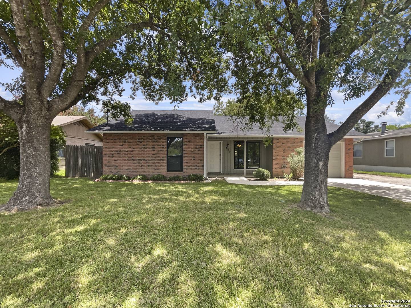 New Braunfels, TX 78130-2862,851 HUECO DR