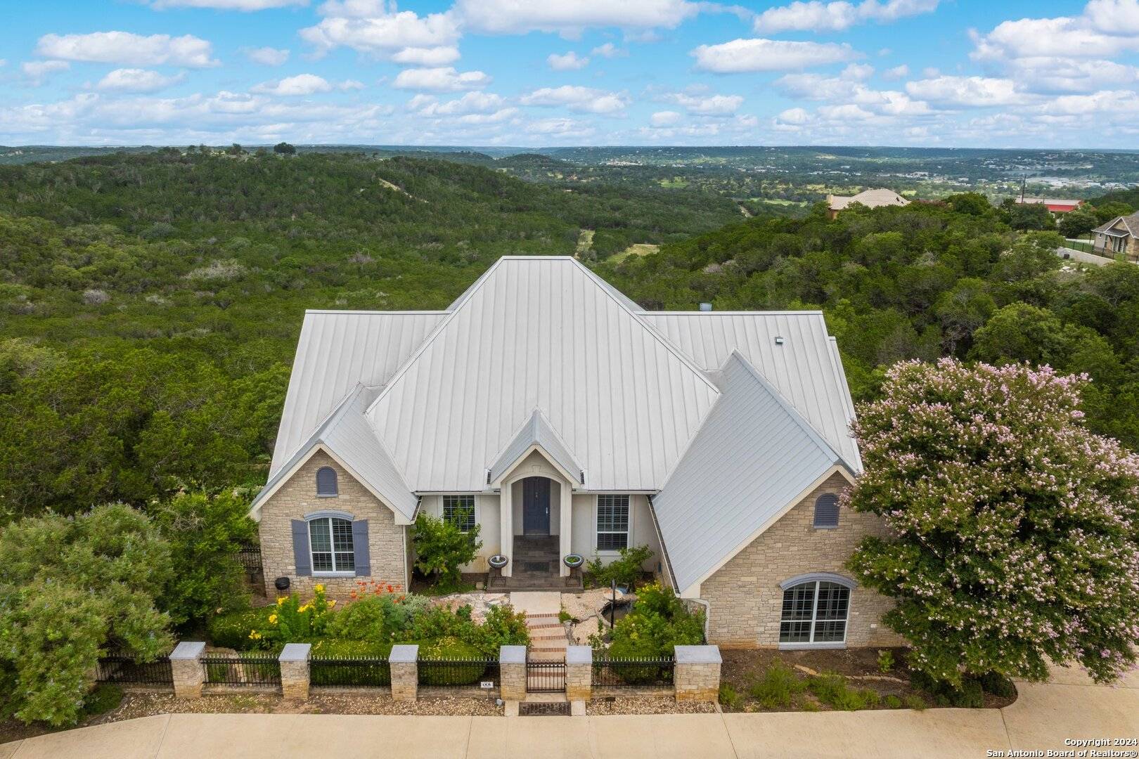 Kerrville, TX 78028,1910 Saddlewood Blvd