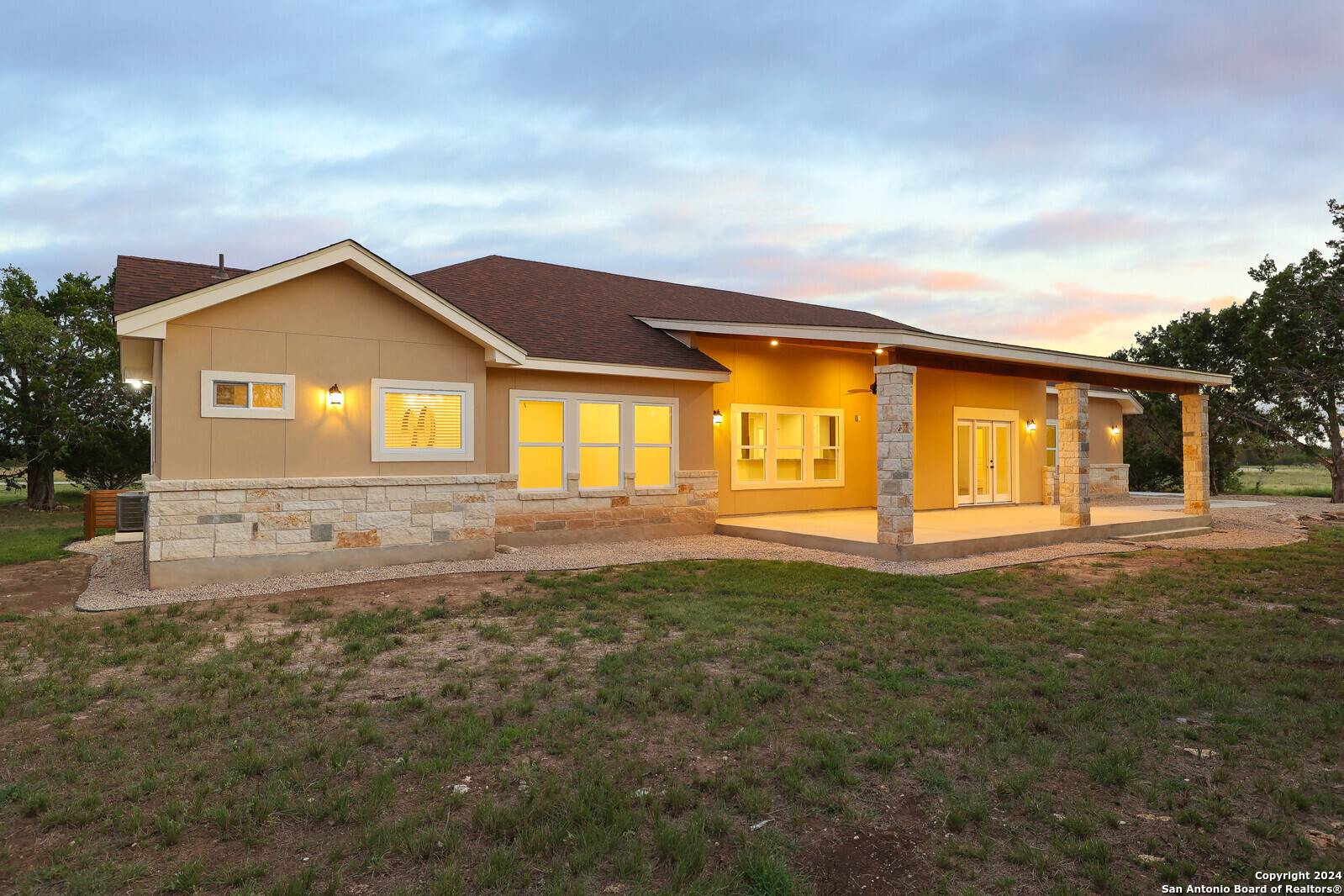 Pipe Creek, TX 78063,144 Vaquero Court