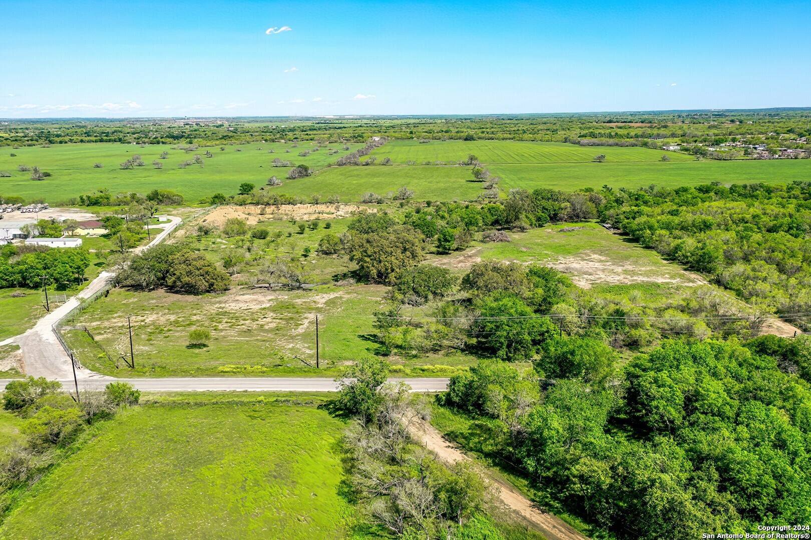 Von Ormy, TX 78073-3480,17520 JACKEL RD