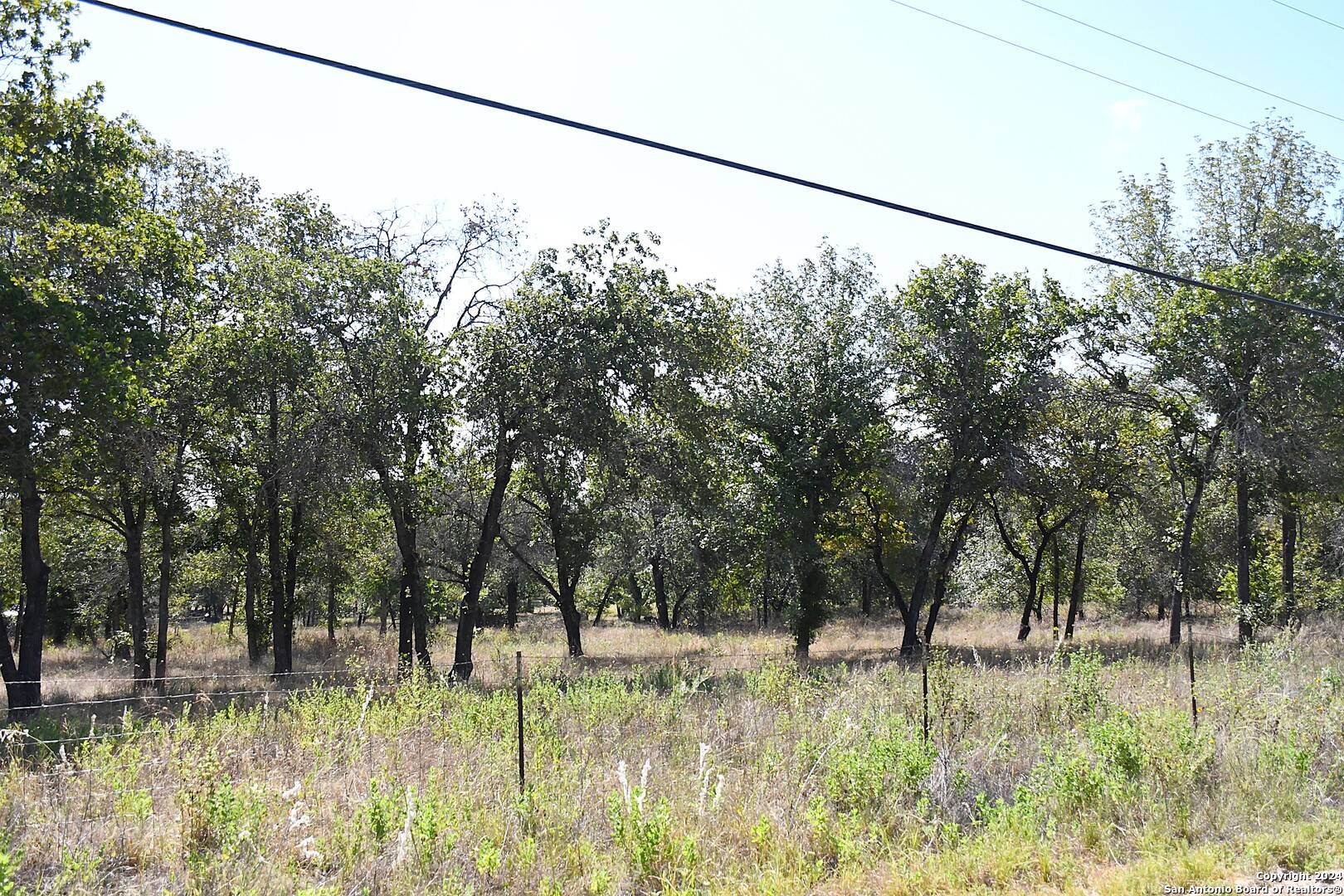 Natalia, TX 78059,112 COUNTY ROAD 6862