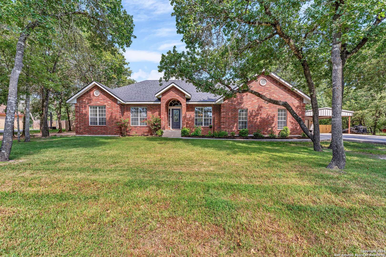 La Vernia, TX 78121,1216 country view