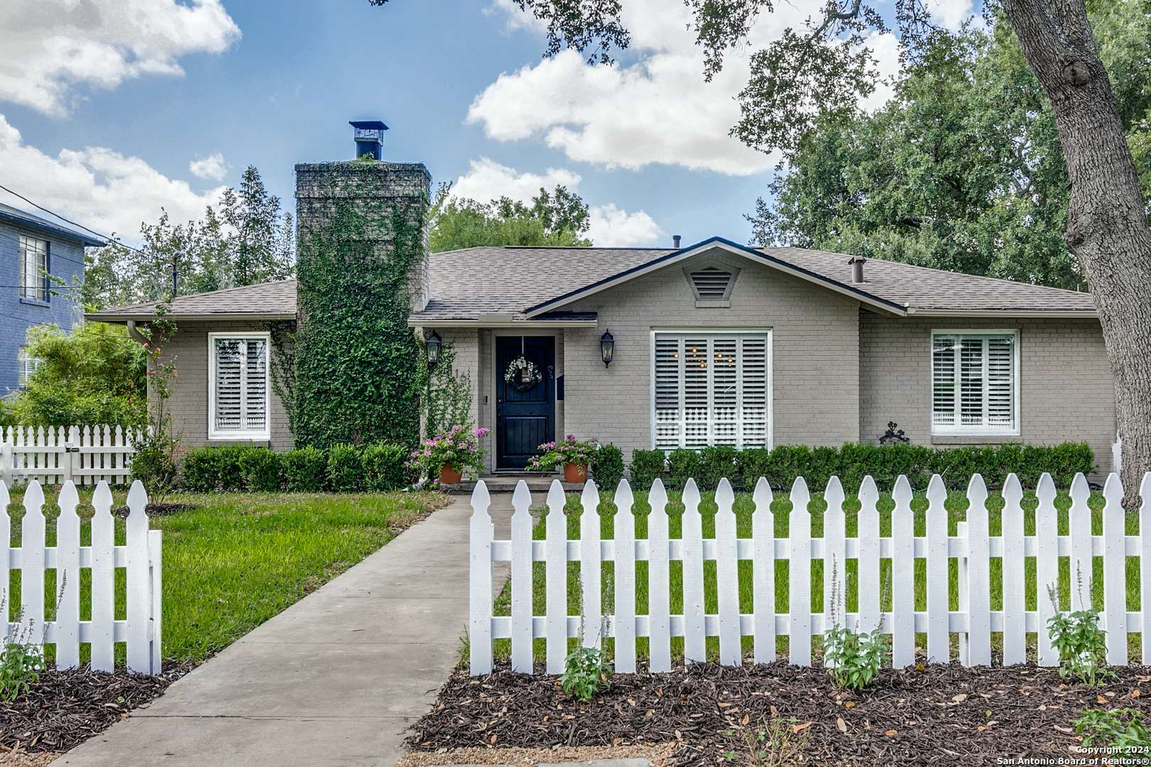 Alamo Heights, TX 78209-3202,116 OAKVIEW PL