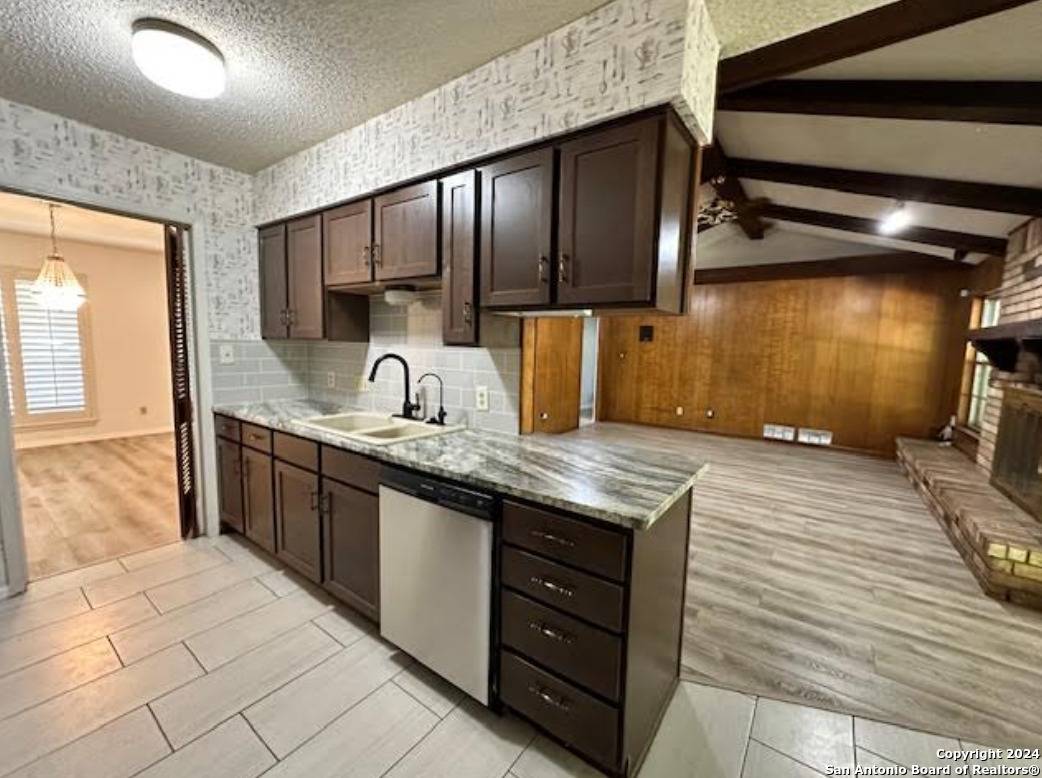 Leon Valley, TX 78238,6104 rue sophie