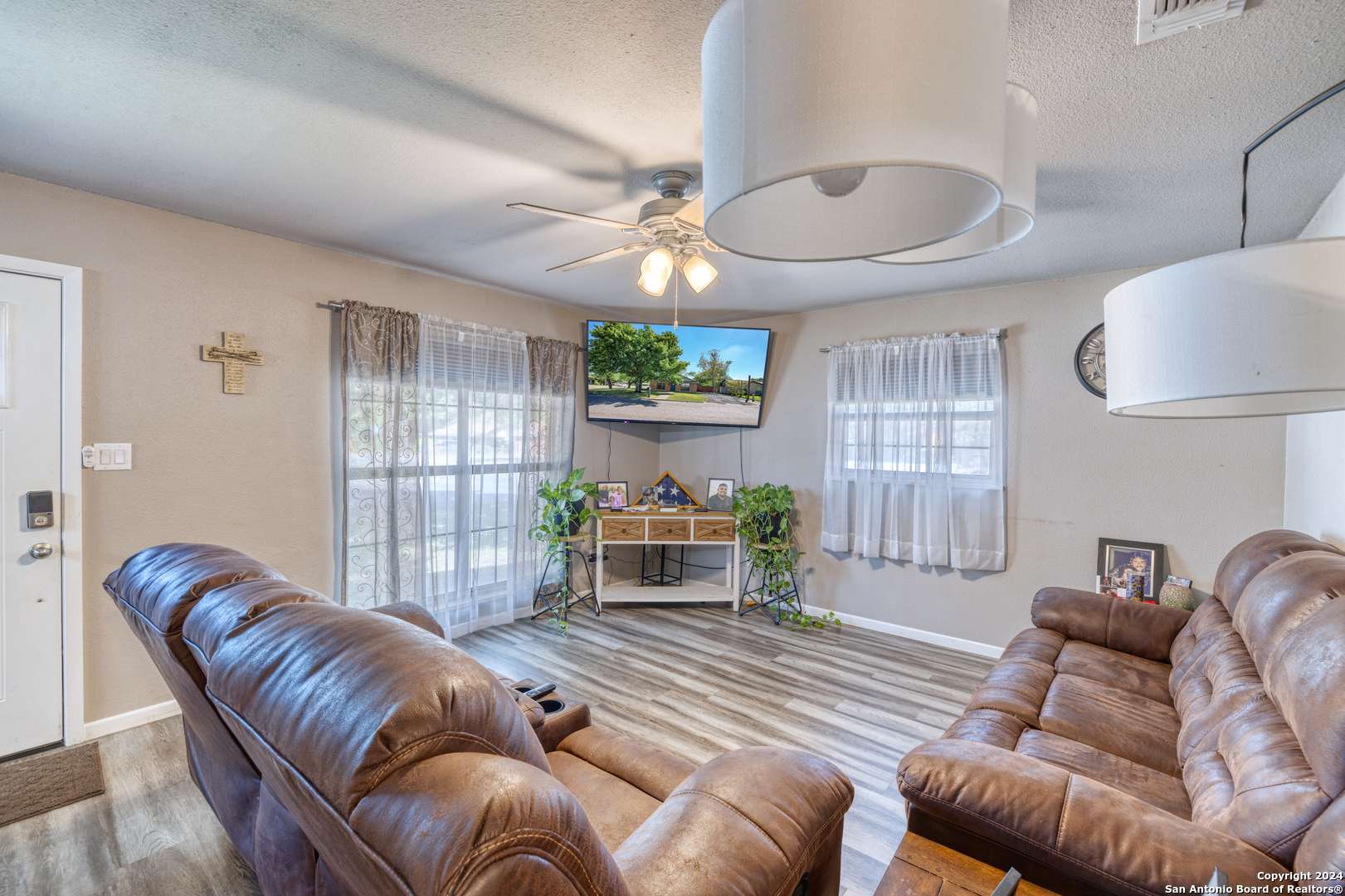Uvalde, TX 78801-4305,470 CRISP ST