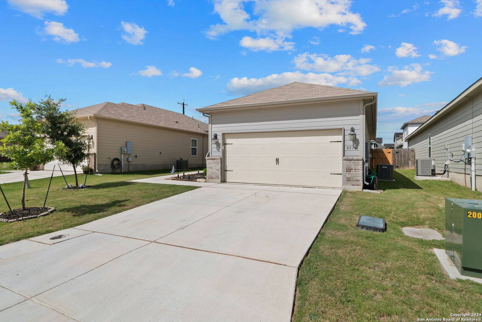 St Hedwig, TX 78152-4419,4710 HEATHERS CROSS