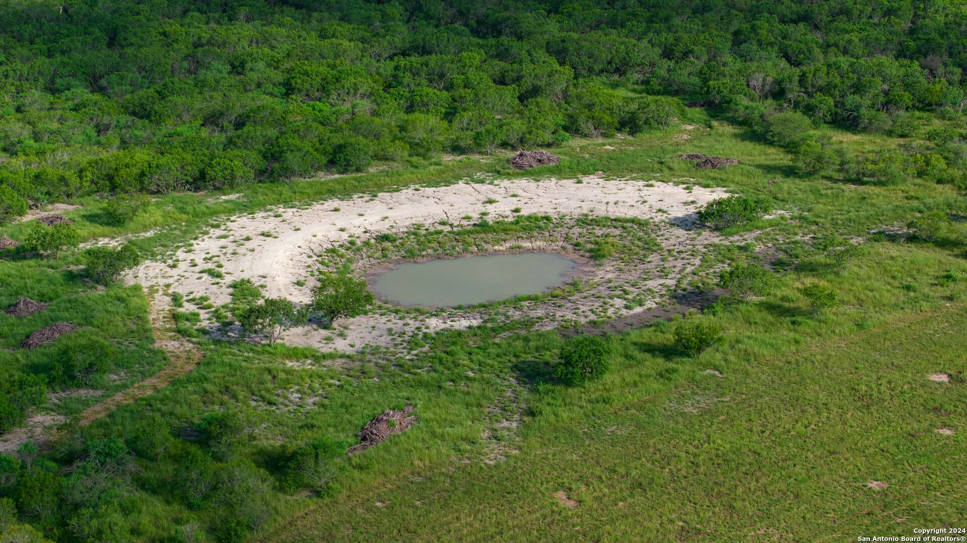 Three Rivers, TX 78071,000 County Road 241