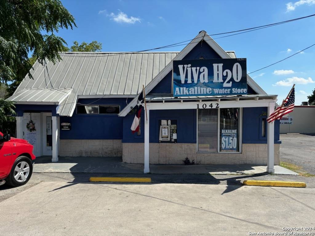 San Antonio, TX 78228-4927,1042 BANDERA RD