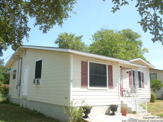 San Antonio, TX 78223-1543,707 MCDOUGAL AVE