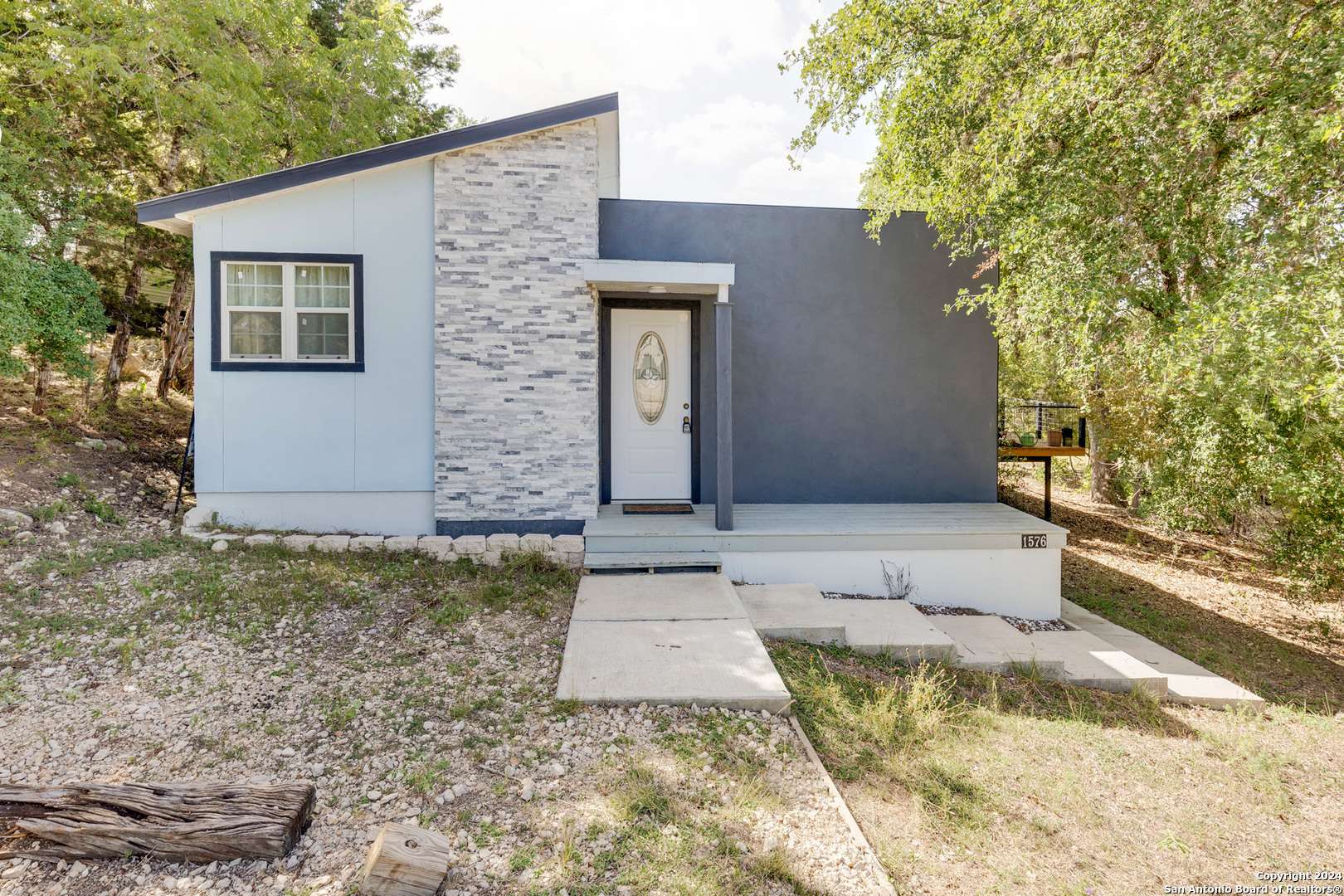 Bandera, TX 78003,1576 Enchanted River Dr