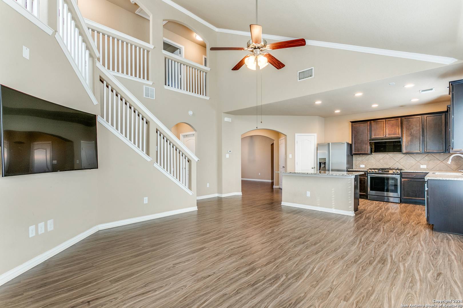 Selma, TX 78154-3490,15943 CARDINAL PT