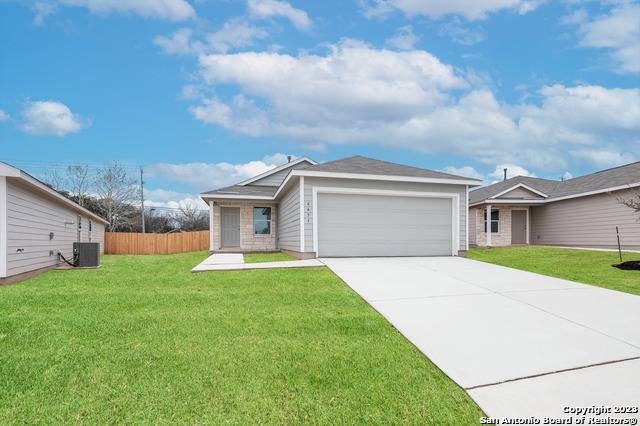 Jourdanton, TX 78026,300 Crape Place