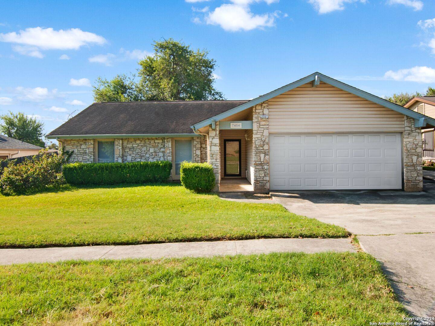 Live Oak, TX 78257,7454 Hidden Oak Trail