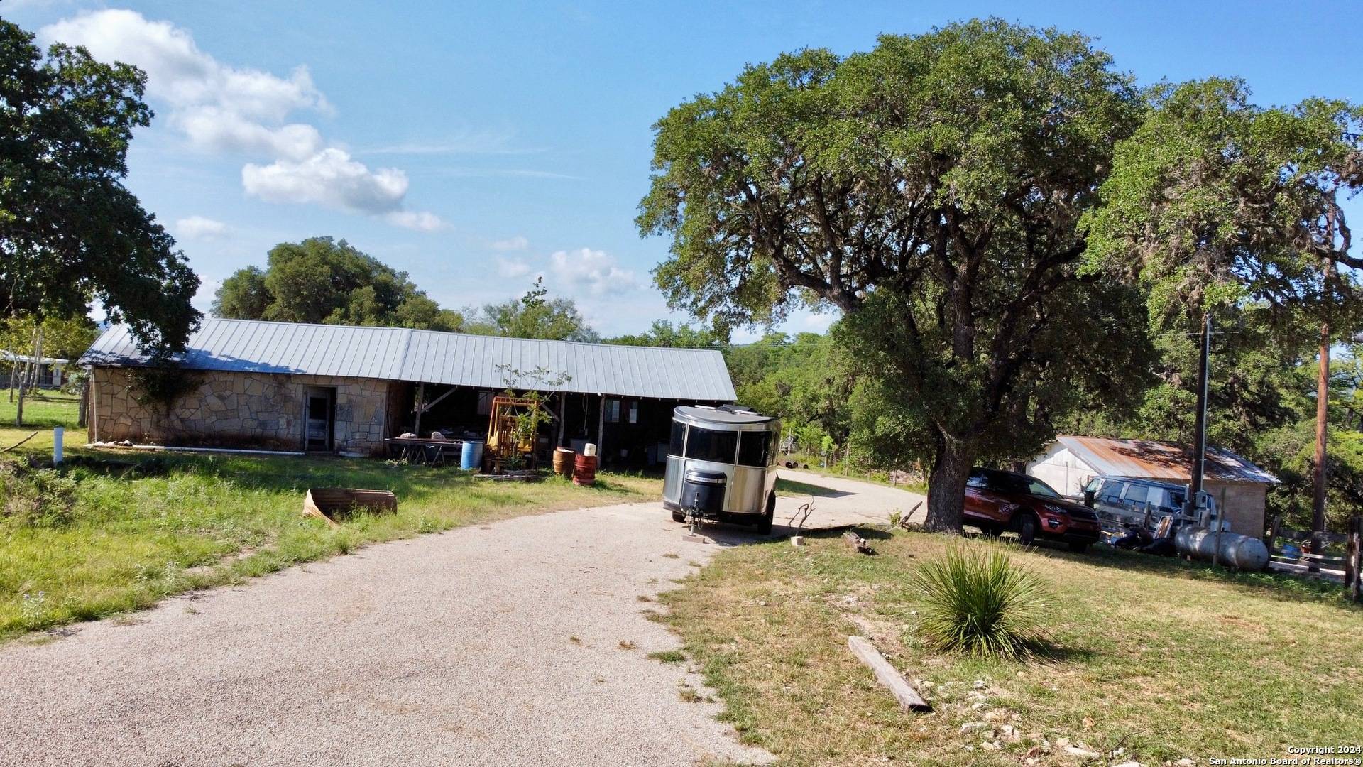 Medina, TX 78055,14525 Highway 16 N