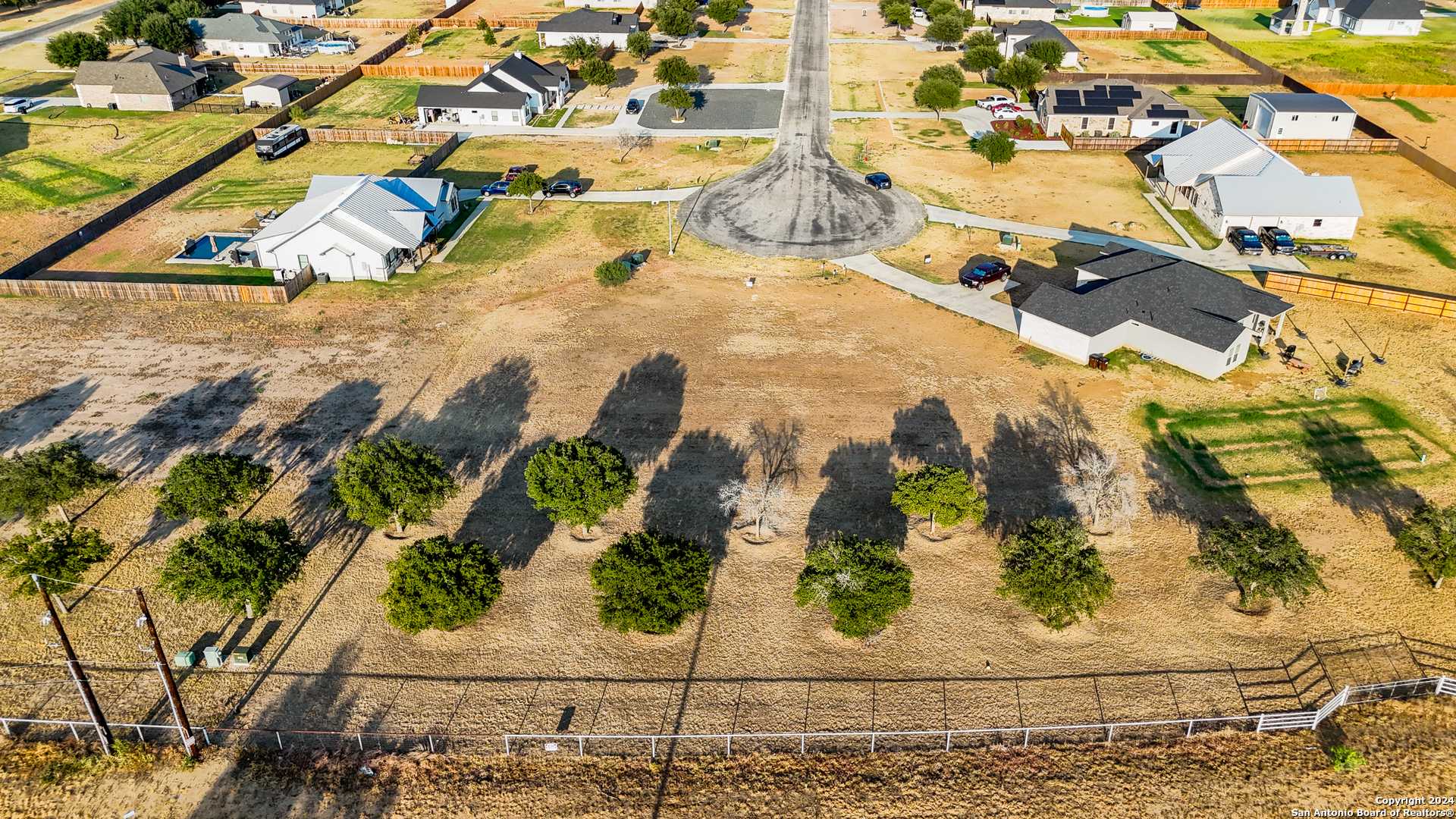 Lytle, TX 78052,101 medium meadow