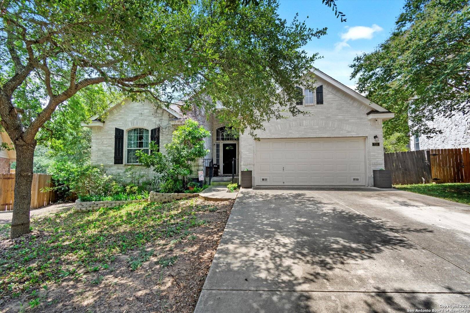 New Braunfels, TX 78132,725 San Gabriel