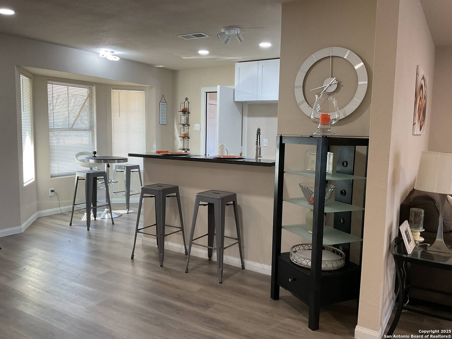 San Antonio, TX 78220,1107 SEMLINGER RD