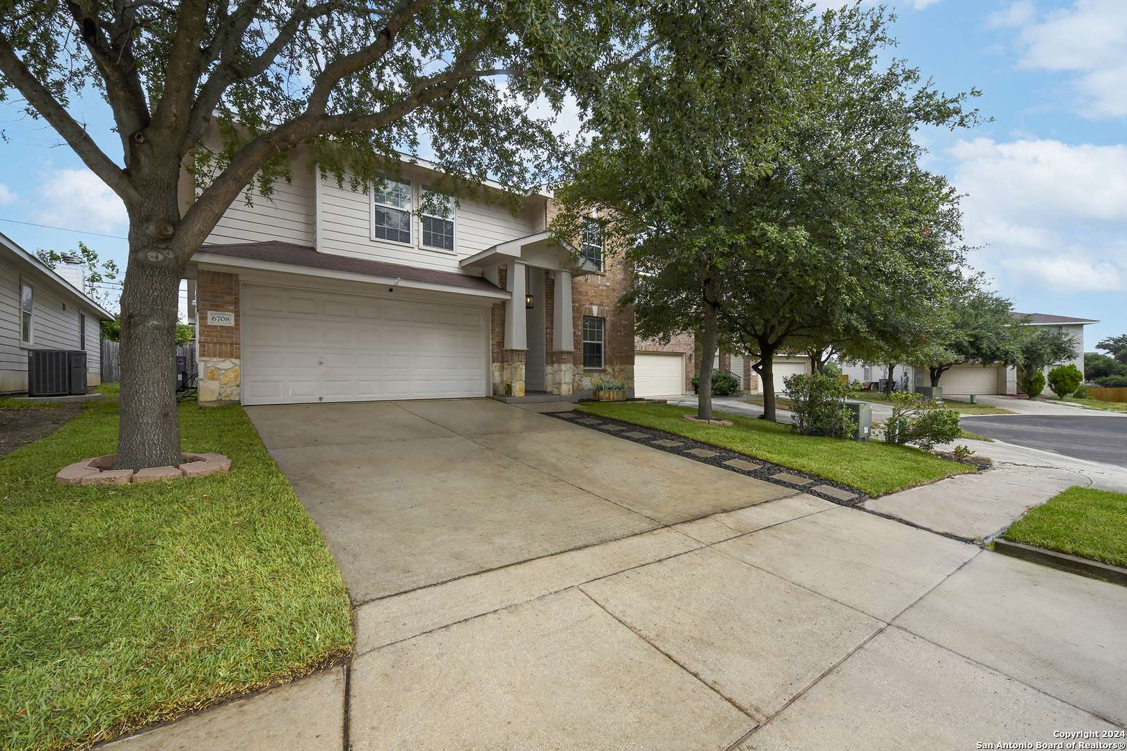 Leon Valley, TX 78238-3033,6708 JOAN GRONA