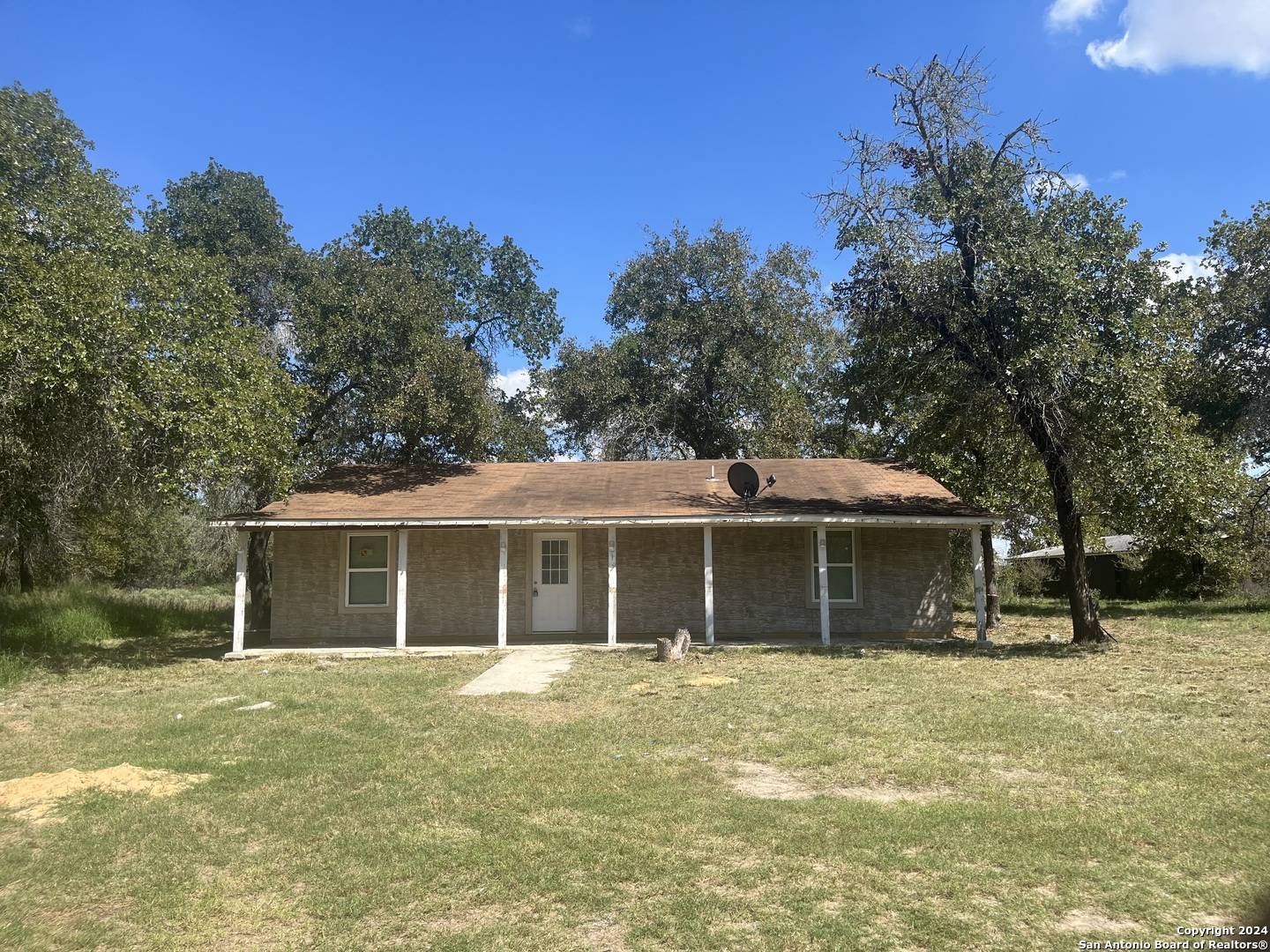 Somerset, TX 78069,38 N 3rd St