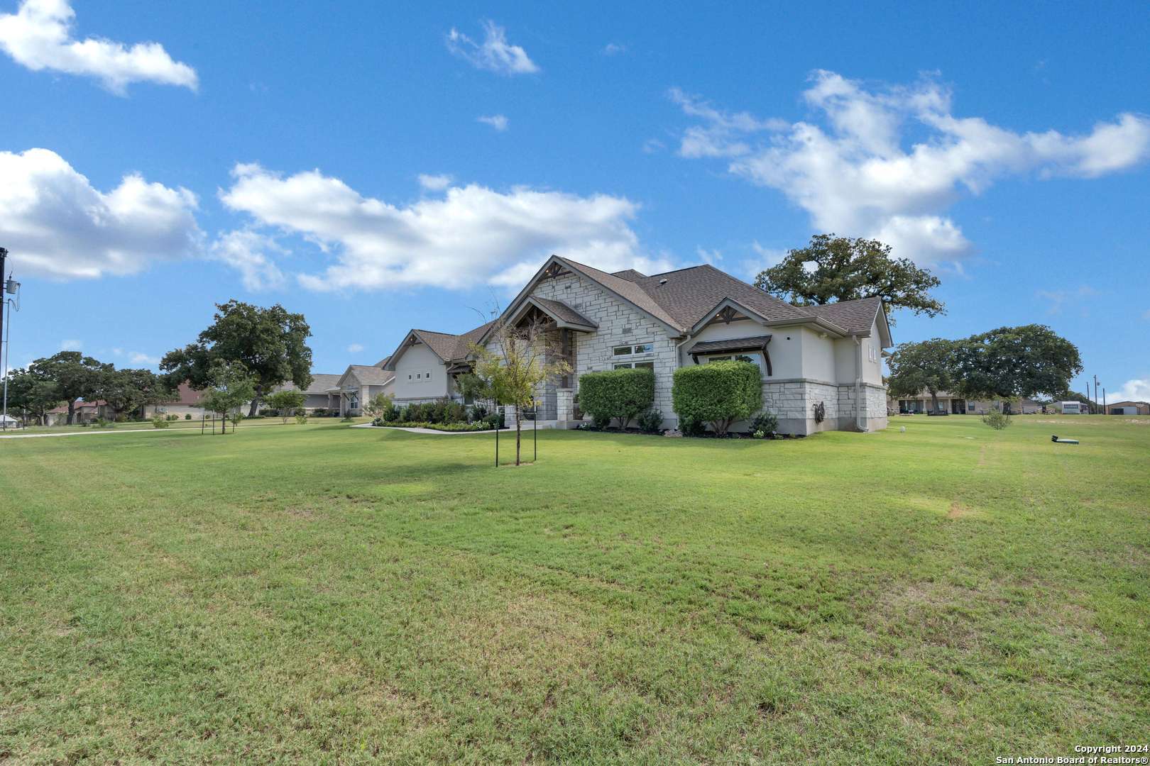 Floresville, TX 78114-6790,104 ELLA DR