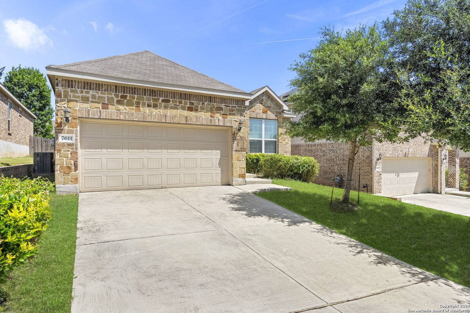 Boerne, TX 78015-5077,7611 PARAISO HL