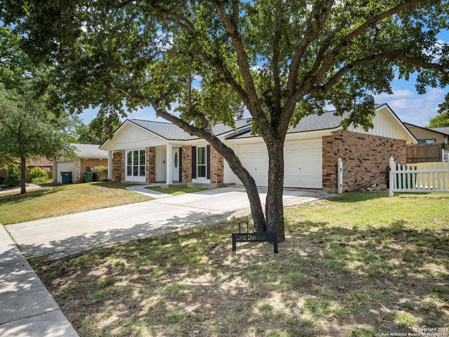 Live Oak, TX 78233-2937,11509 LONE SHADOW TRL