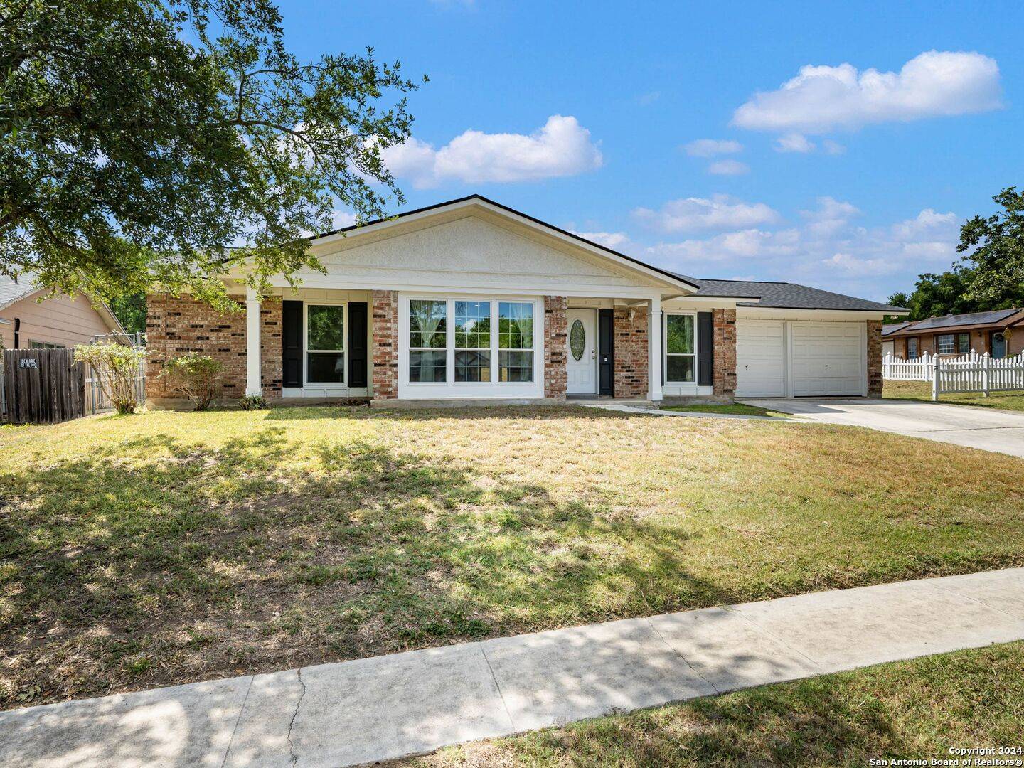 Live Oak, TX 78233-2937,11509 LONE SHADOW TRL