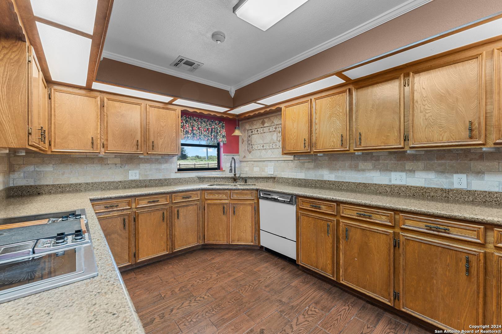Seguin, TX 78155,355 Pine Meadow