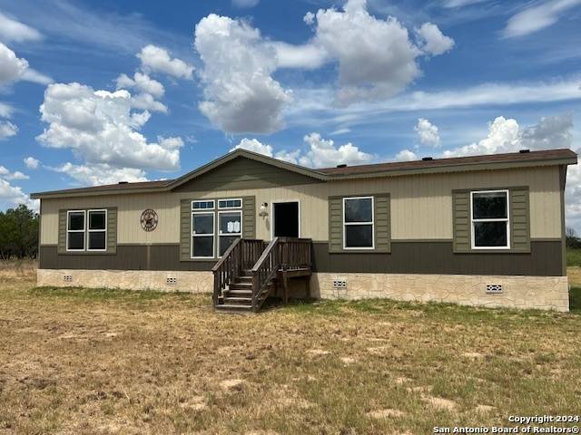 Devine, TX 78016-4403,157 PR 677