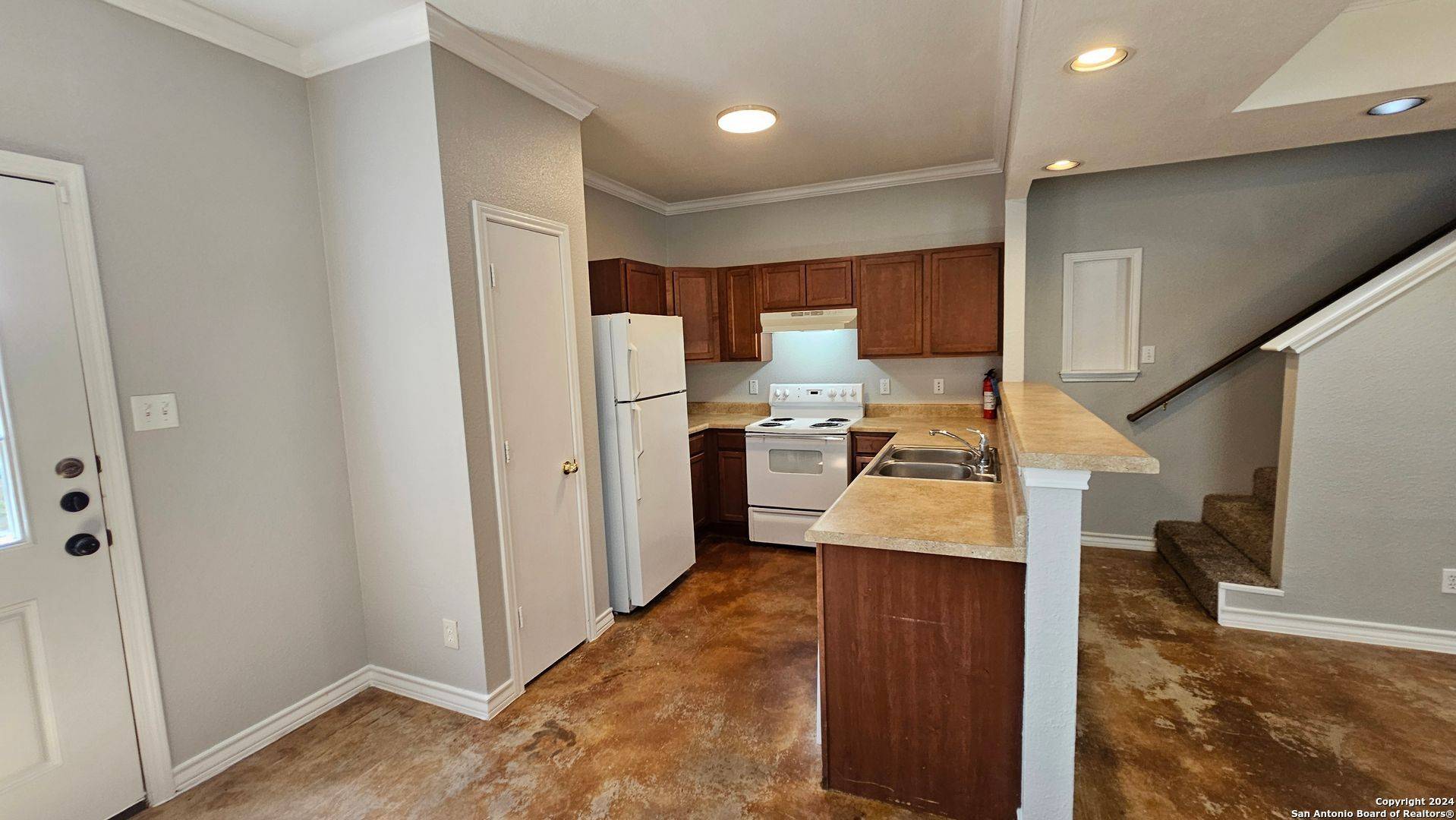 San Antonio, TX 78229-6152,5010 Summit Wood UNIT 4