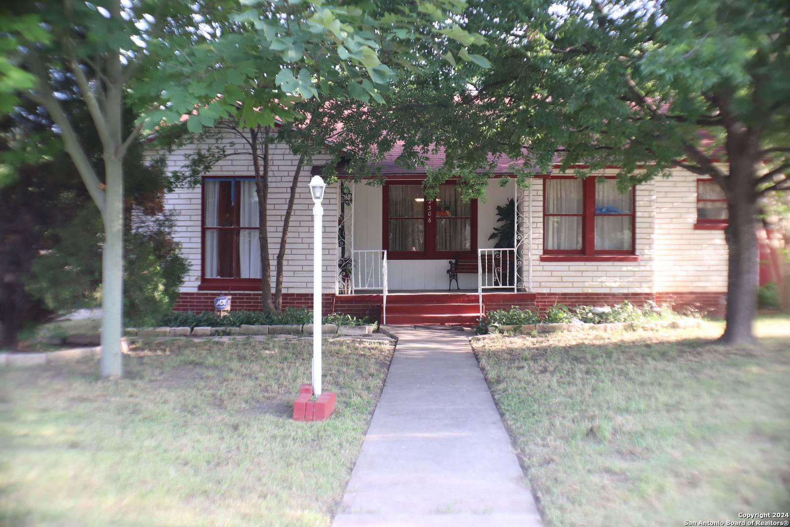 San Antonio, TX 78201,2306 Huisache