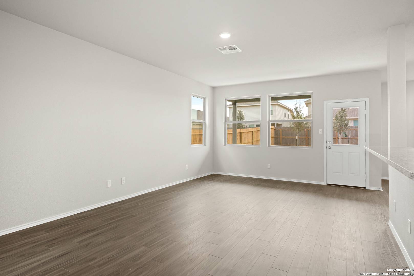 San Antonio, TX 78222,4939 Sandstone Way