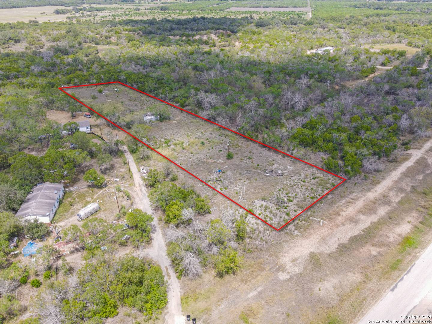 Floresville, TX 78114,8408 COUNTY ROAD 128