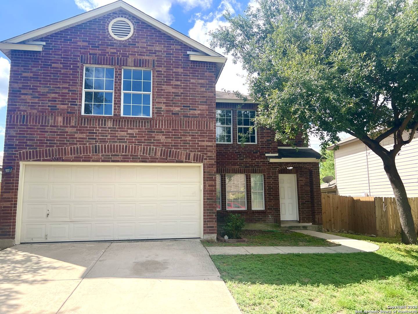 San Antonio, TX 78245-2740,10406 MANOR CRK