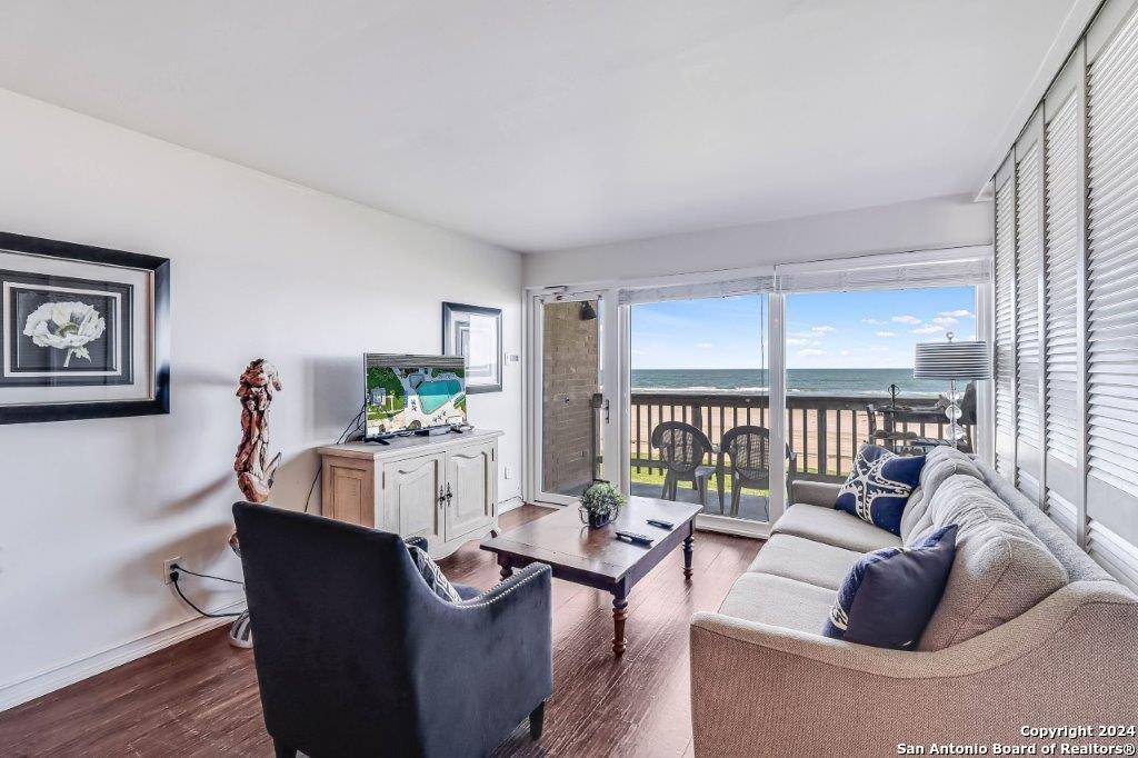 Corpus Christi, TX 78418,14810 Windward Drive UNIT 209
