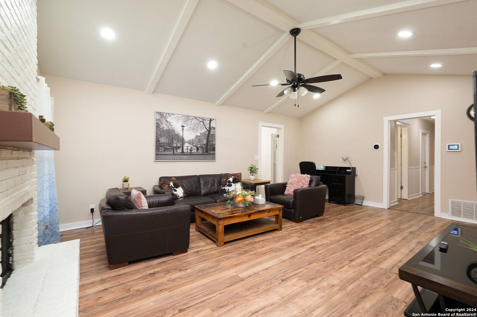 Universal City, TX 78148-3302,110 ANDORRA DR