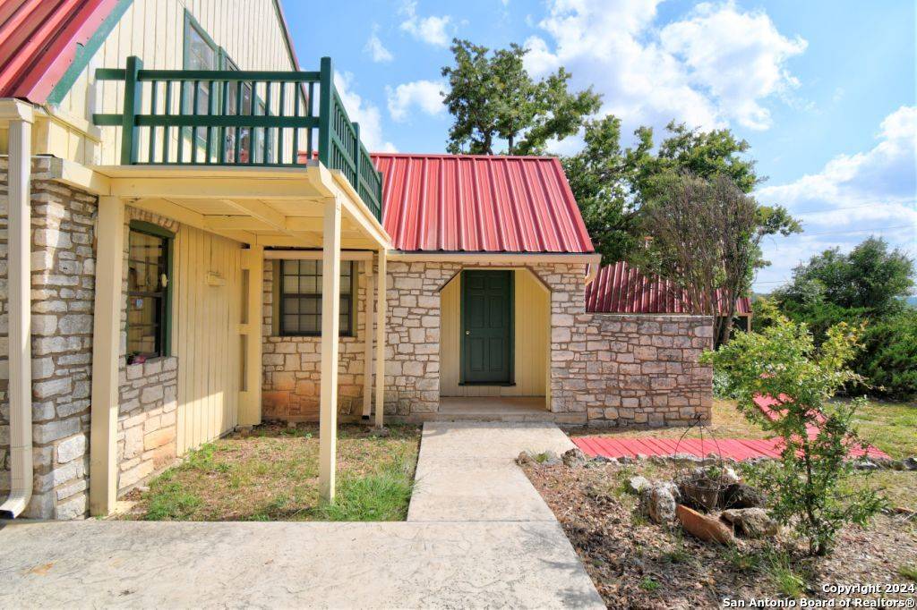 Kerrville, TX 78028,125 Catalina Court