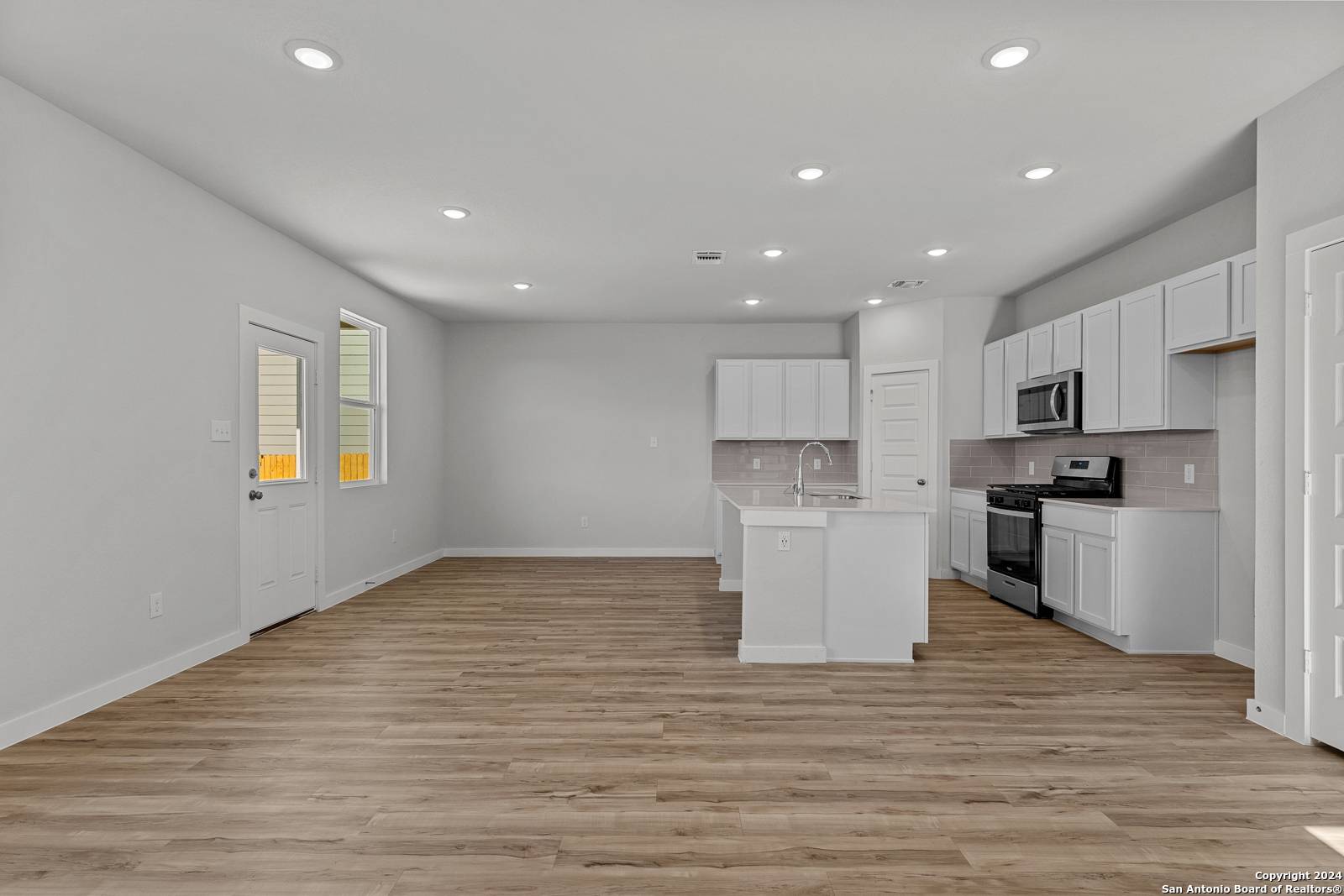 house_img