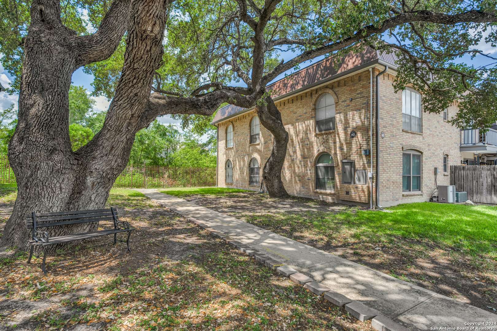 San Antonio, TX 78229-2554,8915 Datapoint Dr UNIT 40 A