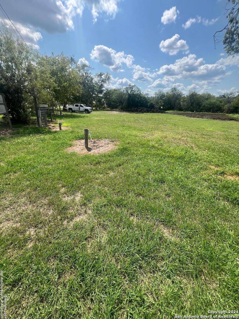 Karnes City, TX 78118,711 Helena Rd