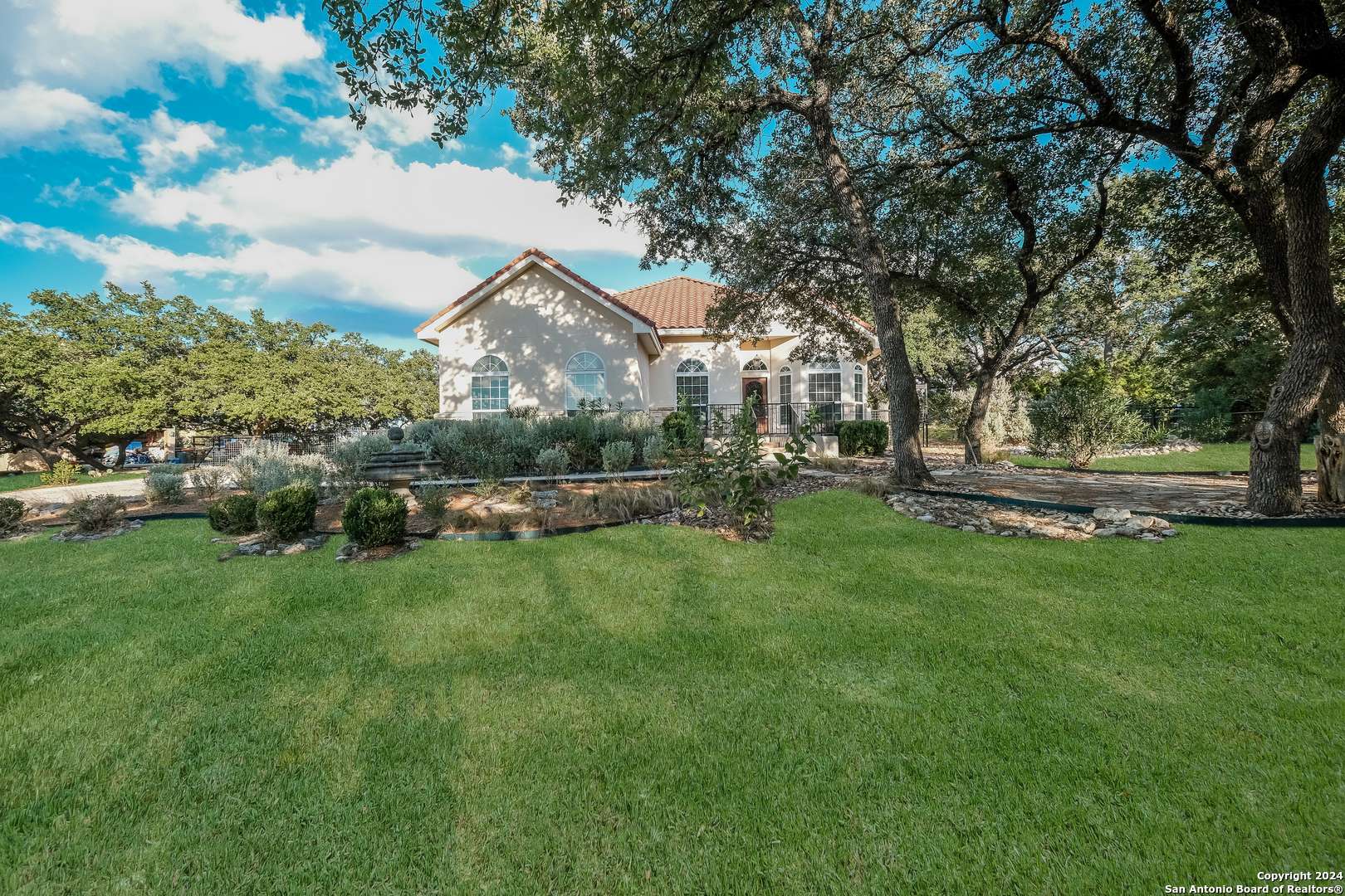 Spring Branch, TX 78070-5895,472 LANTANA MESA