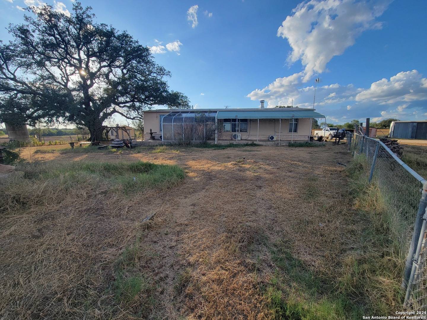 Floresville, TX 78114,759 CR 144