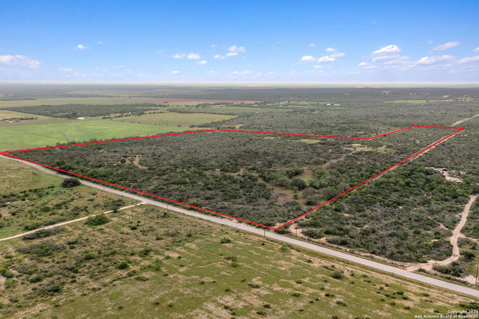 Devine, TX 78016,0000 COUNTY ROAD 651