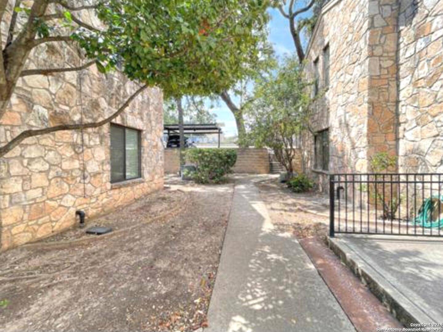 San Antonio, TX 78230,11520 HUEBNER ROAD UNIT 107