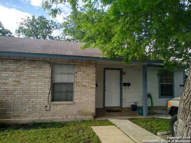 San Antonio, TX 78201-3557,1811 FRESNO UNIT 2