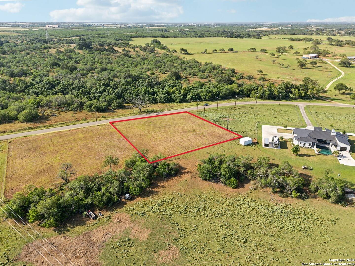 Floresville, TX 78114,573 COUNTY ROAD 405